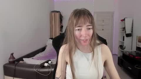 Snapshot of bekkawell chatting on September 11, 2025, 12:16 pm Lisa online show from September 11, 2025, 12:16 pm