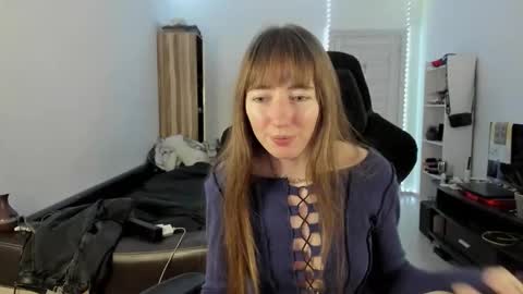 Snapshot of bekkawell chatting on September 25, 2025, 12:53 pm Lisa online show from September 25, 2025, 12:53 pm