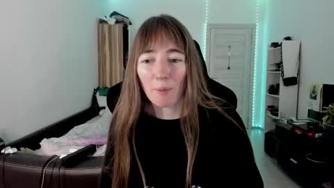 Snapshot of bekkawell chatting on November 1, 2025, 2:41 pm Lisa online show from November 1, 2025, 2:41 pm