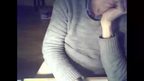 bekklove1 online show from February 11, 2025, 5:07 pm