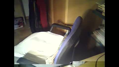 bekklove1 online show from February 12, 2025, 4:44 pm