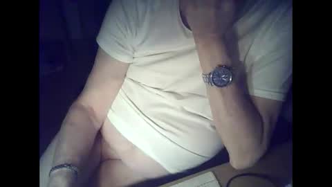 bekklove1 online show from February 26, 2025, 4:35 pm