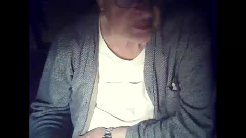 bekklove1 online show from April 15, 2026, 3:02 am