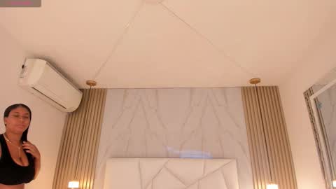 Snapshot of belacampbell chatting on November 21, 2025, 1:10 pm Bela online show from November 21, 2025, 1:10 pm