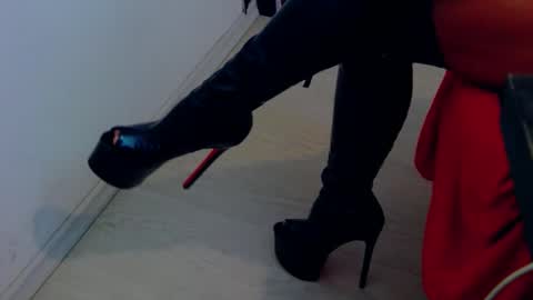 Snapshot of belatrixdomme chatting on May 16, 2026, 6:21 am BelatrixDomme online show from May 16, 2026, 6:21 am