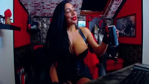 Snapshot of belatrixdomme chatting on June 14, 2026, 1:57 pm BelatrixDomme online show from June 14, 2026, 1:57 pm