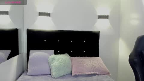 Snapshot of belinda_ws chatting on September 30, 2025, 2:22 pm Bella online show from September 30, 2025, 2:22 pm