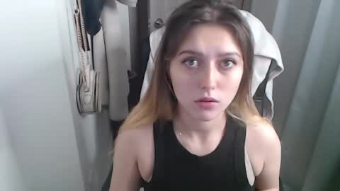 Snapshot of belindaacosta chatting on December 3, 2024, 3:33 pm Belinda online show from December 3, 2024, 3:33 pm