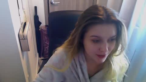 Snapshot of belindaacosta chatting on December 18, 2024, 8:36 pm Belinda online show from December 18, 2024, 8:36 pm