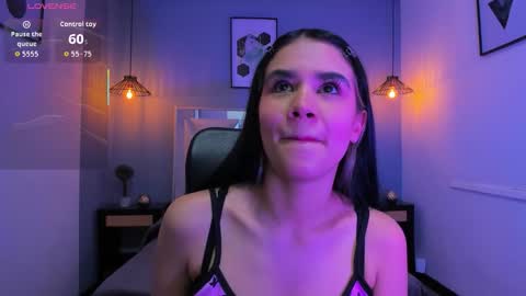 Snapshot of bell_marinny chatting on December 14, 2025, 3:01 am Bell online show from December 14, 2025, 3:01 am