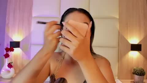 Snapshot of bella1207 chatting on July 3, 2026, 7:09 pm Bella cam online show from July 3, 2026, 7:09 pm