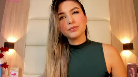 Snapshot of bella1207 chatting on July 11, 2026, 12:30 pm Bella cam online show from July 11, 2026, 12:30 pm