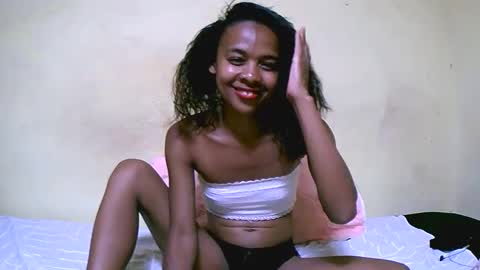 Snapshot of bella193999 chatting on December 22, 2024, 12:38 pm bella193999 online show from December 22, 2024, 12:38 pm