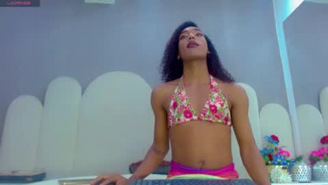 bella_77_ online show from June 26, 2026, 4:28 am