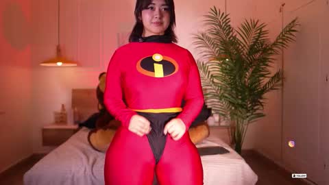 Snapshot of bella__donne chatting on October 19, 2025, 4:07 pm online show from October 19, 2025, 4:07 pm