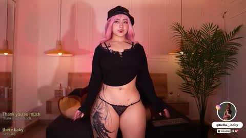 Snapshot of bella__donne chatting on October 22, 2025, 11:43 am online show from October 22, 2025, 11:43 am