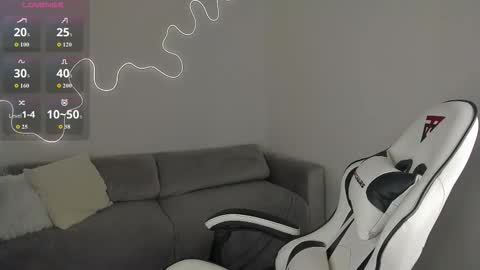 Snapshot of bella__sss chatting on December 21, 2025, 3:02 am Hi I am Bella online show from December 21, 2025, 3:02 am