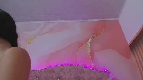 Melanie  online show from November 29, 2025, 10:40 am