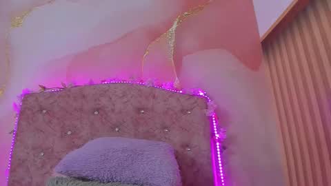 Melanie  online show from December 20, 2025, 10:55 am