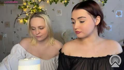 bella_and_alice online show from May 8, 2026, 3:39 pm