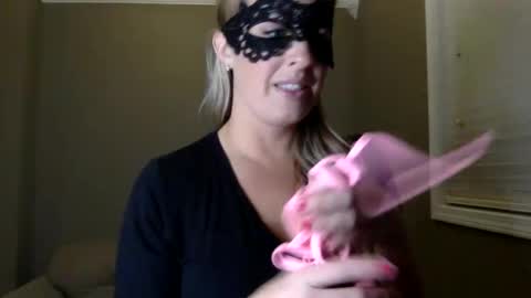 Bella Bradford online show from March 4, 2025, 2:17 am