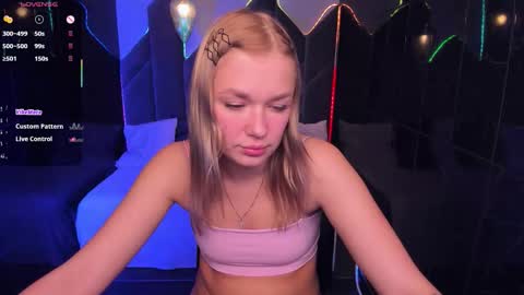 Bella online show from October 31, 2025, 7:09 am