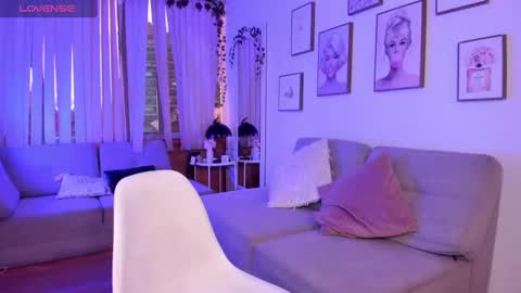 Snapshot of bella_es chatting on September 27, 2025, 9:53 pm Onlyfans isa bella 23 online show from September 27, 2025, 9:53 pm