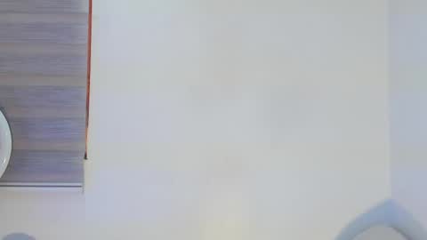 Laura online show from April 29, 2026, 6:14 pm