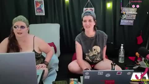 Bella James online show from November 27, 2025, 5:15 pm