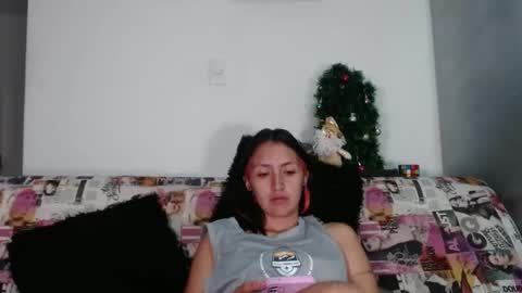 Snapshot of bella_marlowe chatting on December 11, 2024, 6:04 am Bella Marlowe online show from December 11, 2024, 6:04 am