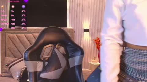 bella_martini_ online show from April 2, 2026, 12:03 pm