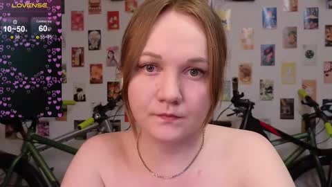 Bella online show from November 28, 2025, 4:09 pm