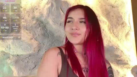 Snapshot of bella_mush chatting on April 28, 2026, 11:43 pm BELLA online show from April 28, 2026, 11:43 pm