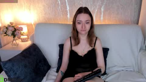 Linda Bella online show from April 9, 2026, 12:43 am