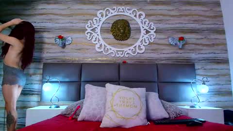     online show from February 19, 2025, 10:53 pm