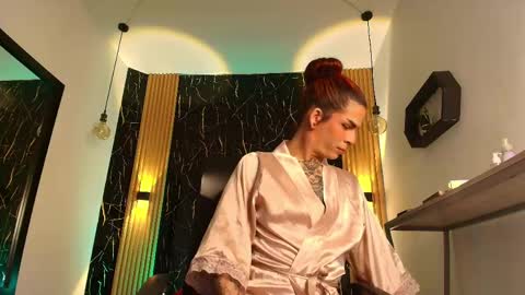 Snapshot of bella_salvatore chatting on May 6, 2026, 8:14 pm online show from May 6, 2026, 8:14 pm