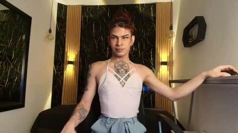 Snapshot of bella_salvatore chatting on May 19, 2026, 7:20 pm online show from May 19, 2026, 7:20 pm