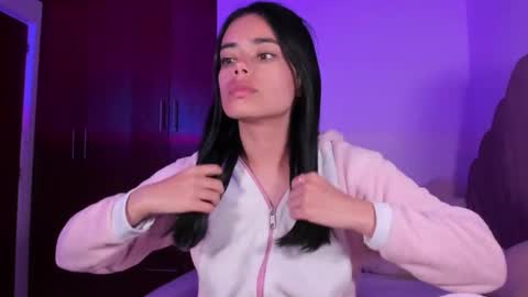 Valeria Model Independent online show from November 1, 2025, 4:36 am