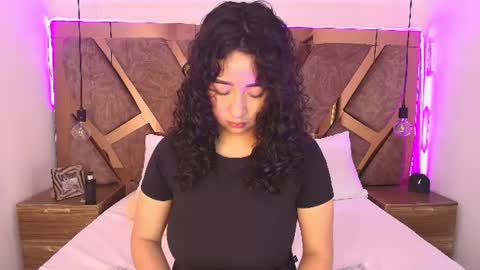 Bella Swwan  online show from July 1, 2026, 1:56 pm