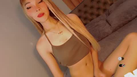 Snapshot of bella_tara chatting on February 17, 2026, 4:20 am Bella online show from February 17, 2026, 4:20 am