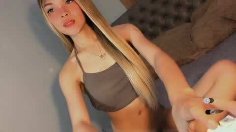 Snapshot of bella_tara chatting on June 15, 2026, 6:15 am Bella online show from June 15, 2026, 6:15 am
