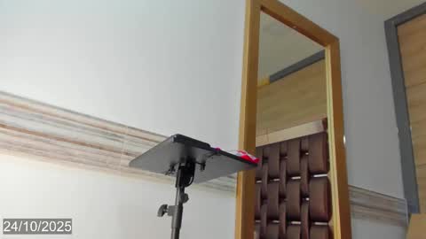 bella_tinkerbell_bahamas online show from October 24, 2025, 8:05 pm