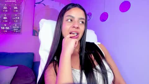 BELLA online show from September 24, 2025, 9:07 pm