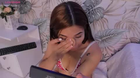 Snapshot of bellaa_becca chatting on January 28, 2025, 6:28 pm Bella Becca online show from January 28, 2025, 6:28 pm