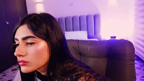 bellaastorm online show from November 27, 2025, 11:40 pm