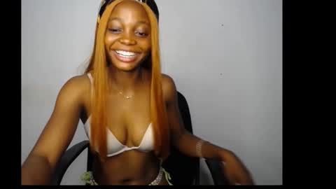 bella online show from November 17, 2025, 6:14 pm