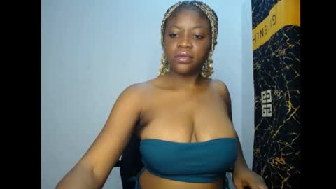 Snapshot of bellababy7 chatting on April 30, 2026, 5:52 pm bella online show from April 30, 2026, 5:52 pm