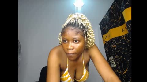 Snapshot of bellababy7 chatting on May 20, 2026, 5:52 pm bella online show from May 20, 2026, 5:52 pm