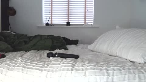 Snapshot of bellablackuk chatting on December 15, 2025, 10:52 am Bella Black online show from December 15, 2025, 10:52 am