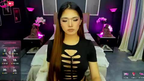 Snapshot of bellabrown_19xxx chatting on June 13, 2026, 5:44 pm Bella online show from June 13, 2026, 5:44 pm